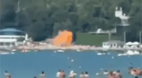 Ataque con drones en playa rusa deja siete muertos y decenas de heridos
