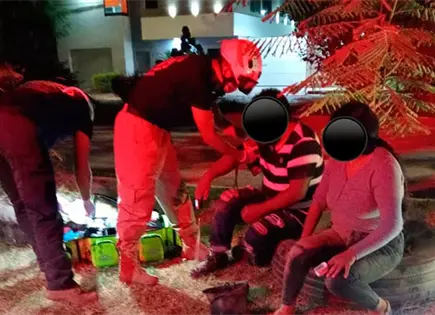 Chocan motociclistas, 3 personas lesionadas
