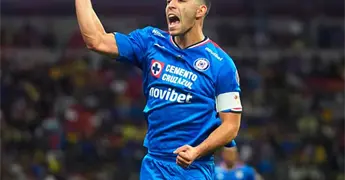 Erik Lira ya tiene oferta del Al-Jazira