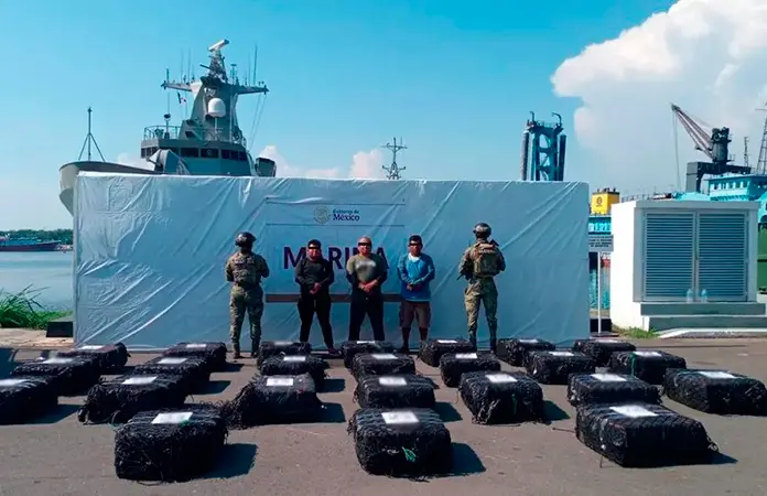 Armada decomisa más de 4 toneladas de cocaína