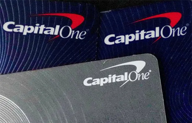 Capital One cerr&oacute; cuentas de Trump