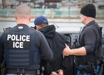Juez bloquea multas de Trump a inmigrantes por no salir del pa&iacute;s