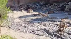 Fuerte aguacero incomunica a Tanque Colorado