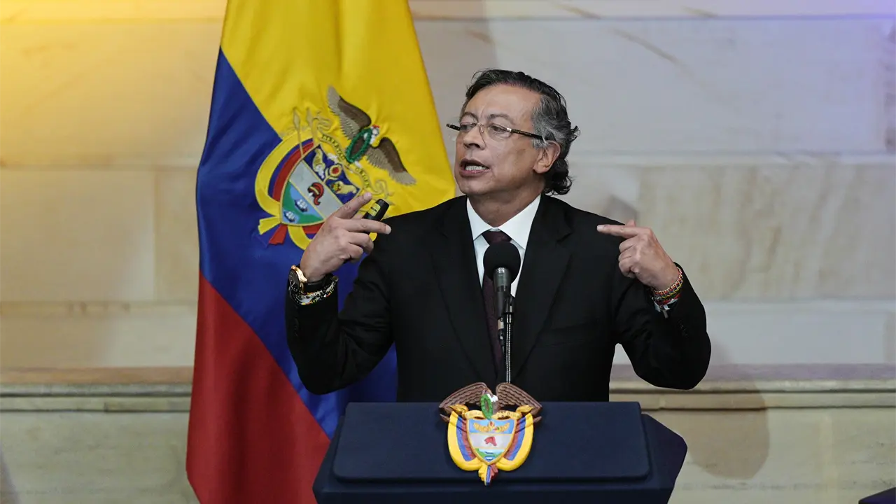 Gustavo Petro denuncia violencia contra líderes indígenas y políticos