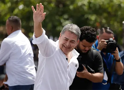Honduras mantiene medidas cautelares para expresidente Hernández Honduras mantiene medidas cautelares para expresidente Hernández