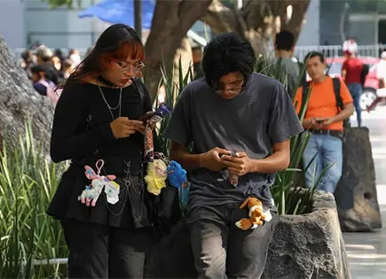 Más problemas de salud mental, por los celulares Más problemas de salud mental, por los celulares