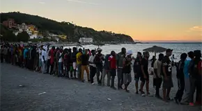 Pedro S&aacute;nchez rechaza cr&iacute;ticas de la UE por crisis migratoria