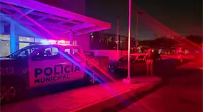 Mujer entra en labor de parto y polic&iacute;as le abren paso al hospital