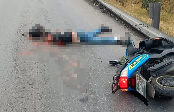 Tráiler huye tras causar muerte de motociclista