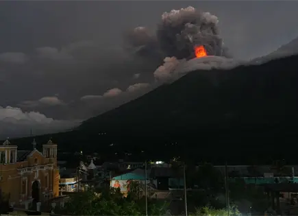 Erupci&oacute;n del Volc&aacute;n de Fuego en Guatemala obliga a evacuar a 1,421 personas