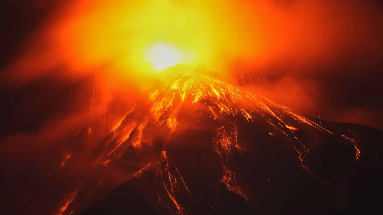 Guatemala se mantiene alerta por el incremento de actividad en el Volcán de Fuego