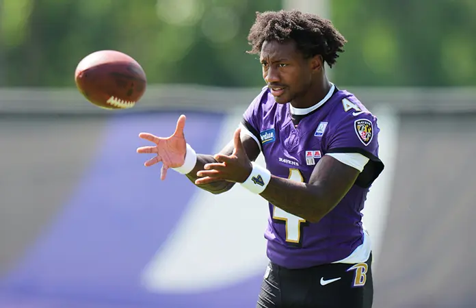 Ravens y Flowers pactan extensión de contrato
