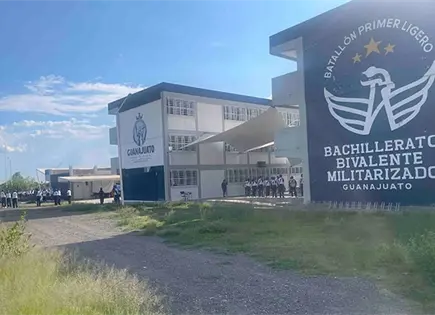Seguir&aacute;n operando las escuelas militarizadas