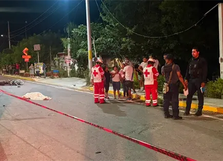 Un muerto y un lesionado tras caer de motocicleta en Tanlaj&aacute;s