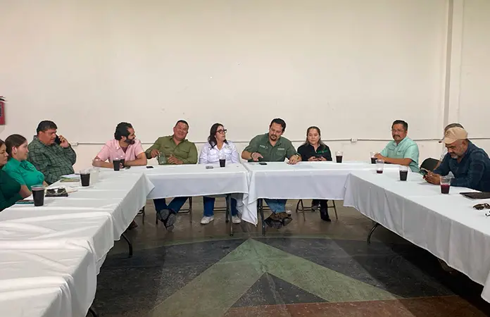 Se reúnen alcaldes con funcionarios estatales
