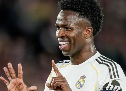 Vinicius se queda de blanco hasta 2032