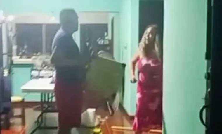 Mujer agrede con cuchillo a novia de su expareja; fue detenida