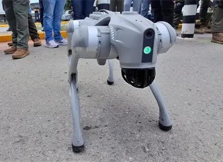 Con canes robotizados buscan proteger a policías en riesgo Con canes robotizados buscan proteger a policías en riesgo