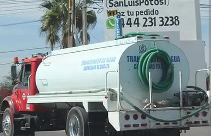 Sigue desabasto de agua en la zona tének