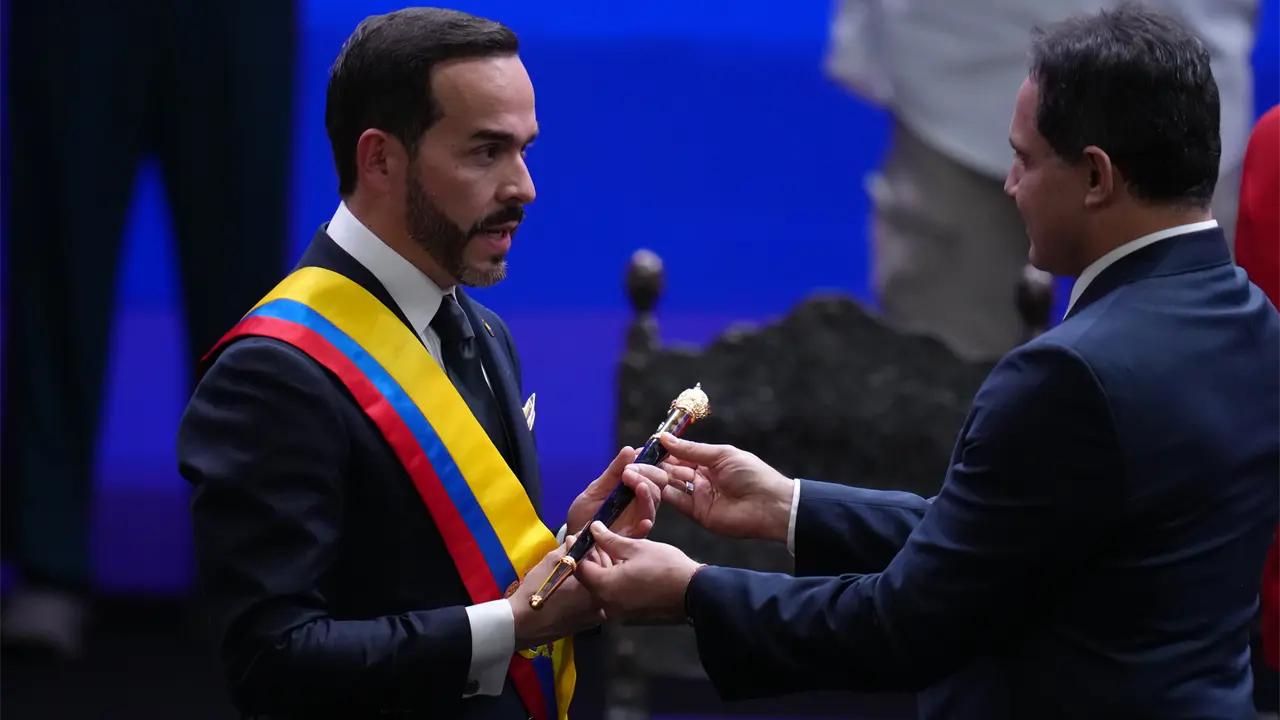 Abelardo de la Espriella asume presidencia de Colombia