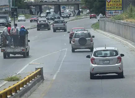 Darían mantenimiento recurrente al bulevar Río Santiago: Seduvop Darían mantenimiento recurrente al bulevar Río Santiago: Seduvop