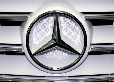 Dos conductores denuncian quemaduras por logotipo AMG en Mercedes