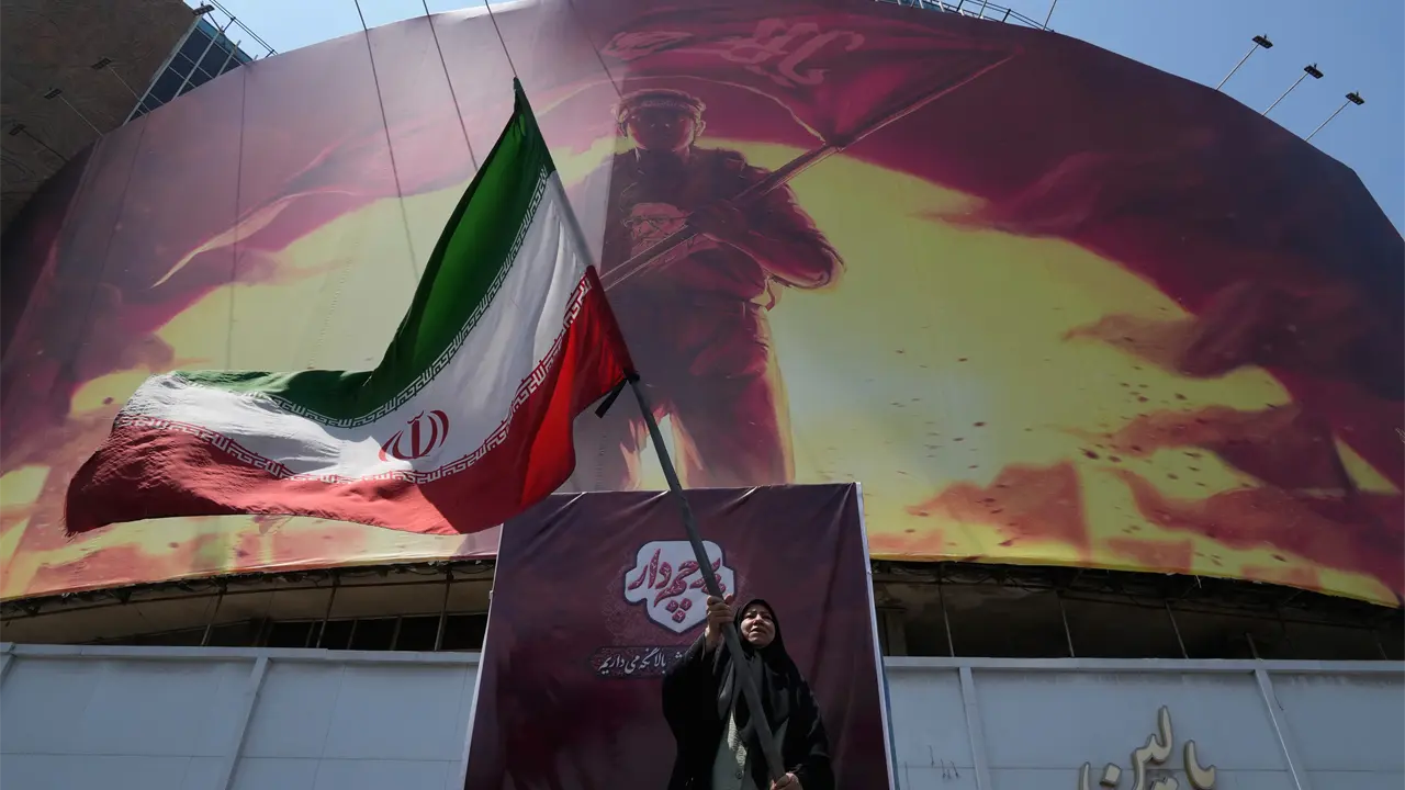 Irán avanza en control del estrecho de Ormuz y presiona a EE.UU.