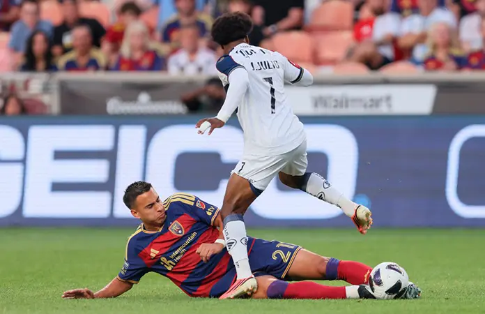 Real Salt Lake golea 4-0 a Potros de Hierro