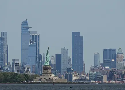 Volcadura de embarcación en puerto Nueva York deja dos muertos Volcadura de embarcación en puerto Nueva York deja dos muertos