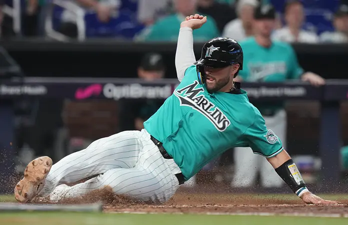 Marlins aplastan a los Angelinos