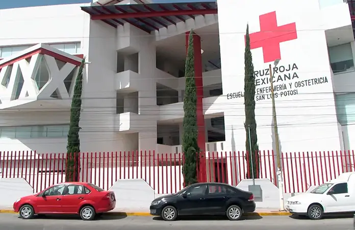 Rápida contratación de egresados de Cruz Roja