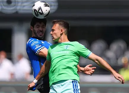Sounders aplastan a los Gallos Blancos