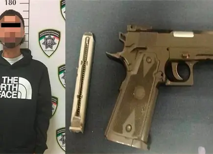 Andaba amenazando gente con su pistola Andaba amenazando gente con su pistola