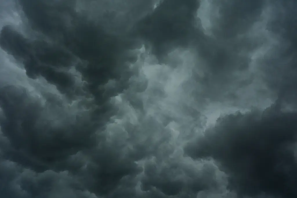 Apagón masivo en Illinois e Indiana tras fuertes tormentas y vientos