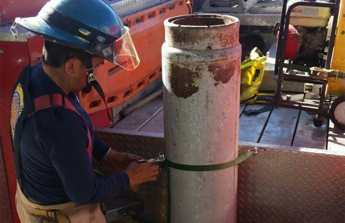Atienden bomberos fugas de gas en casas