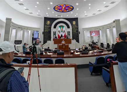 Congreso recula y reintegra blindaje a la fiscal general