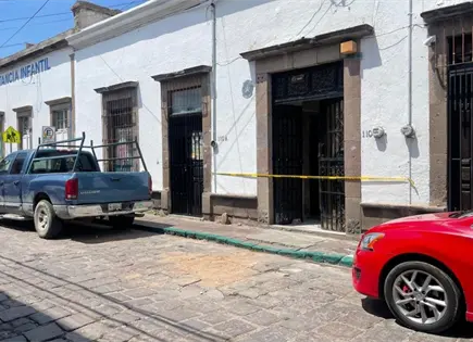 Muere un hombre al caer en inmueble del Centro Histórico Muere un hombre al caer en inmueble del Centro Histórico