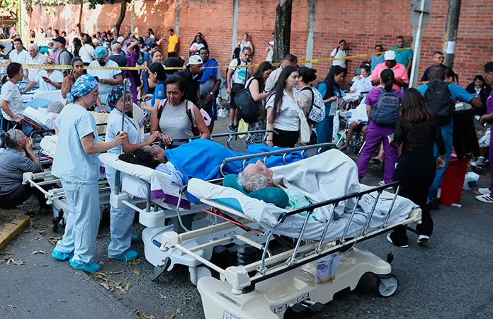 Presidente De la Espriella va a la zona de epicentro