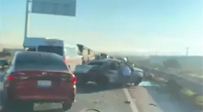 Accidente en carretera 80 deja posible víctima mortal