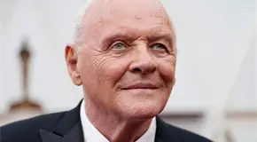 Anthony Hopkins lanza álbum debut musical tras seis décadas
