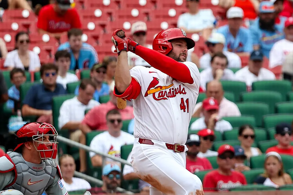 Cardenales de San Luis vencen 7-1 a Filis de Filadelfia