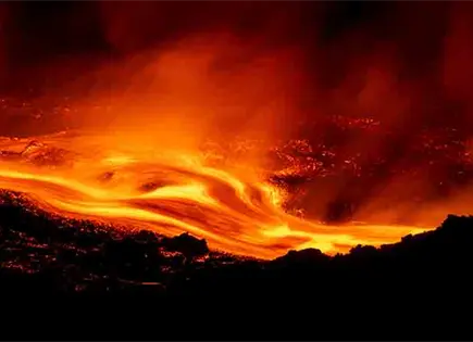 Continúa la actividad eruptiva del Monte Etna Continúa la actividad eruptiva del Monte Etna