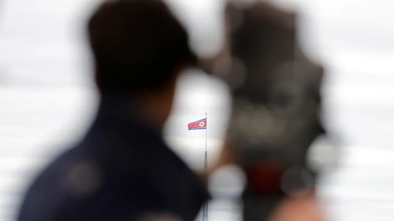 Corea del Norte lanza misil balístico hacia costa este: alerta regional