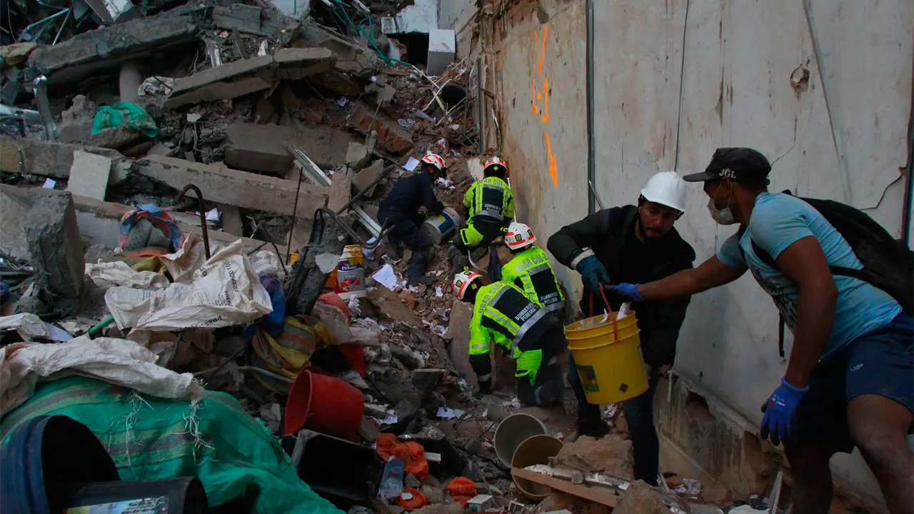 Terremoto en Colombia deja más de 180 muertos y daños severos