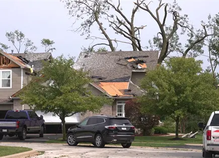 Tormentas fuertes dejan sin luz a más de 600 mil en Chicago e Indiana Tormentas fuertes dejan sin luz a más de 600 mil en Chicago e Indiana