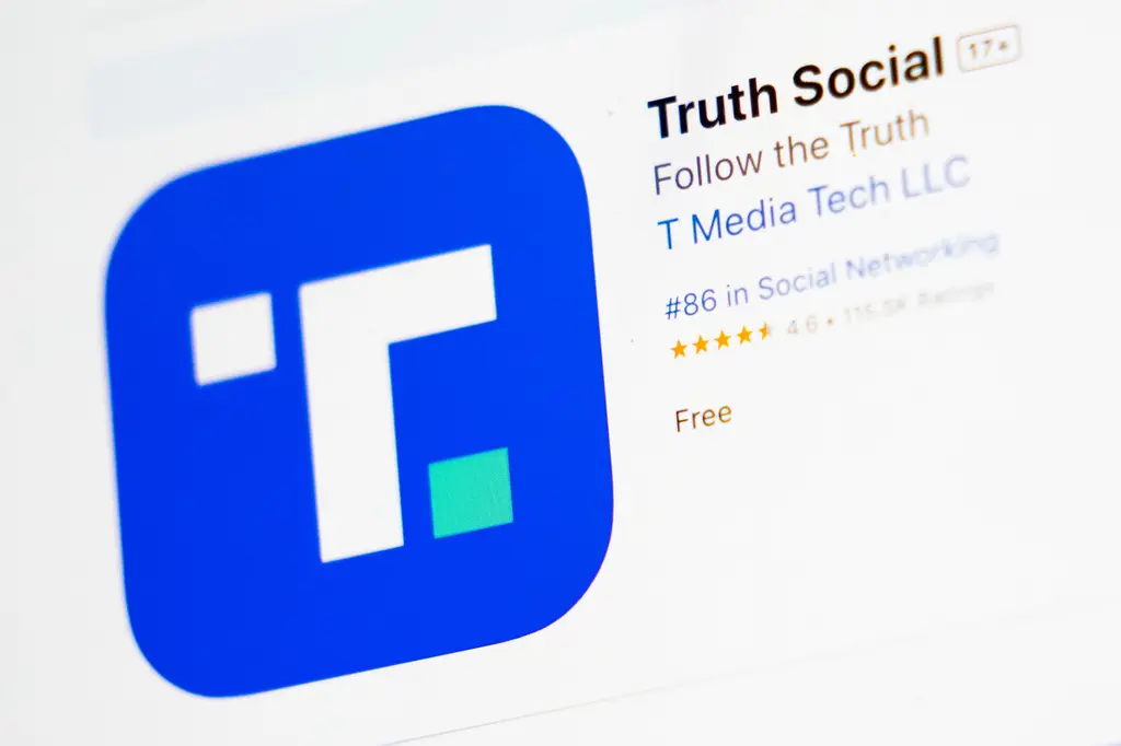 Trump y su empresa Truth Social enfrentan demanda por servicio de pago exclusivo