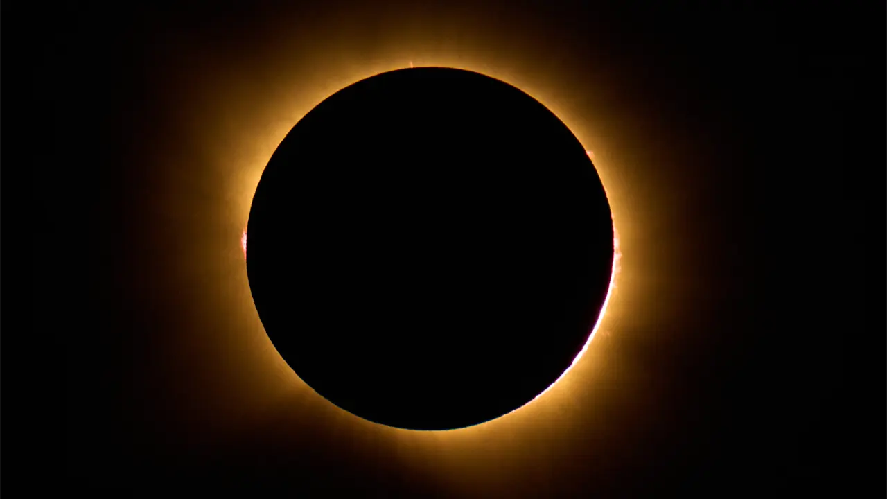 Eclipse solar capta la atención internacional a través de redes