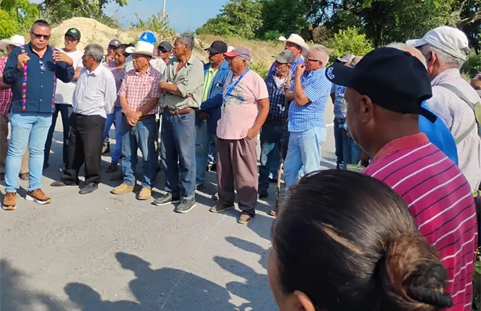 Exigen en El Desengaño se arregle camino