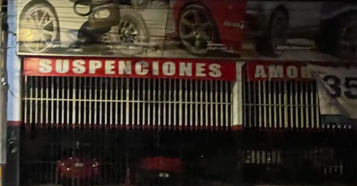 Incendio en llantera solo deja da&ntilde;os materiales