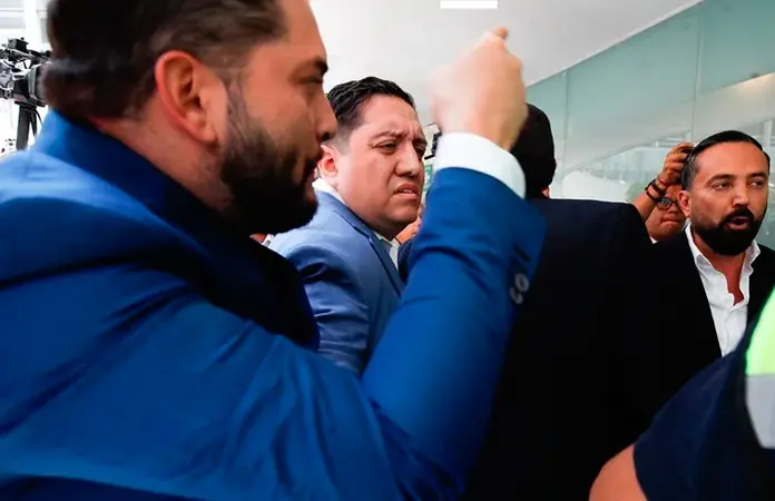Priista encara al morenista "Cero Votos"
